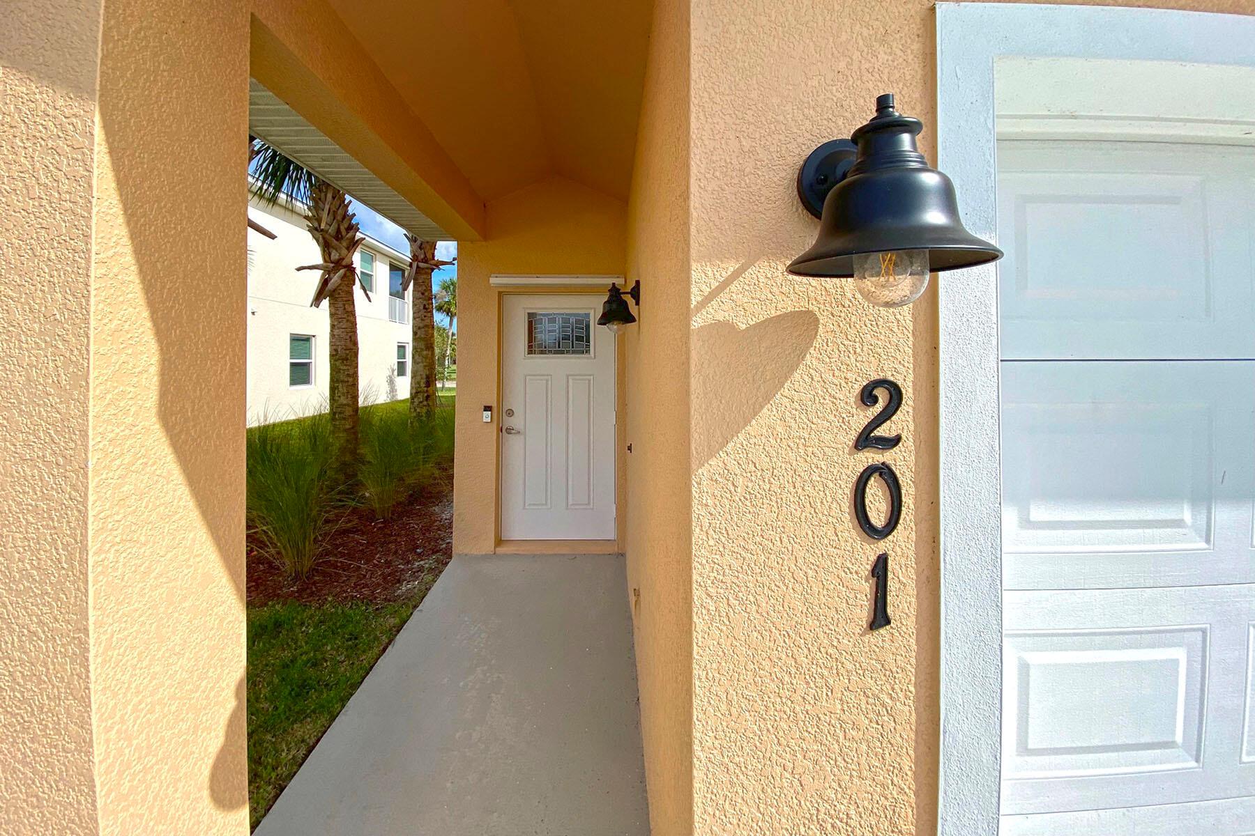 3951 Playa Del Sol Drive 201
