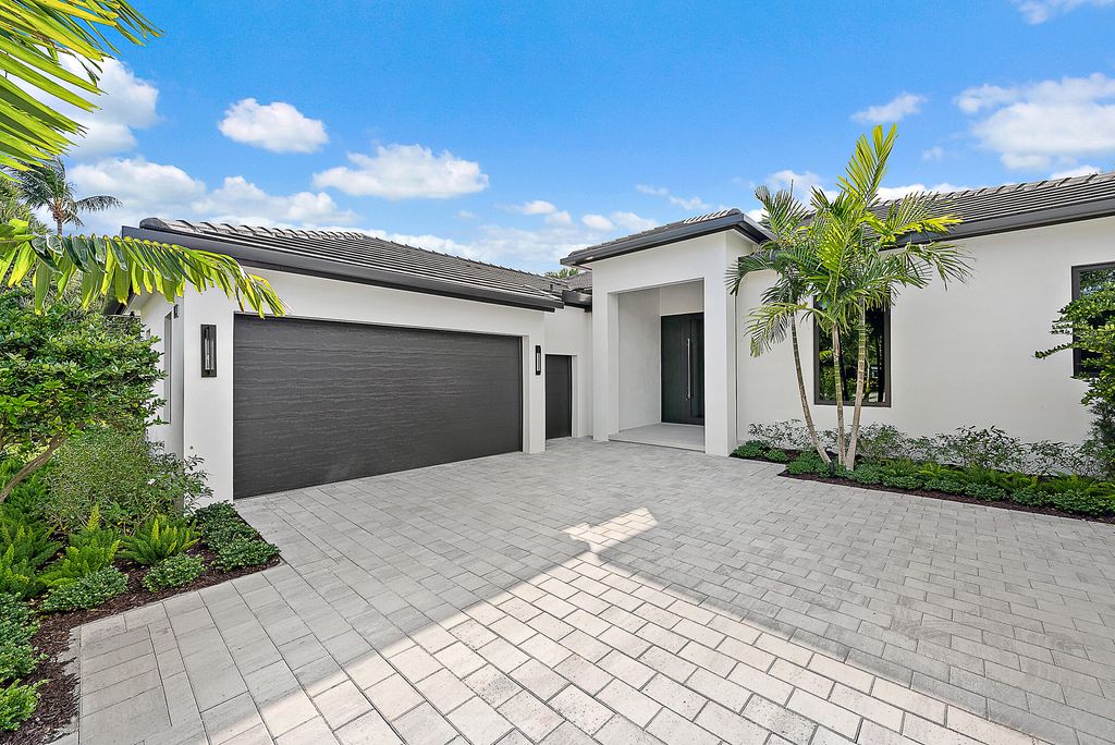 Photo of 143 W Village Way, Jupiter, FL 33458 (MLS # B26021649)