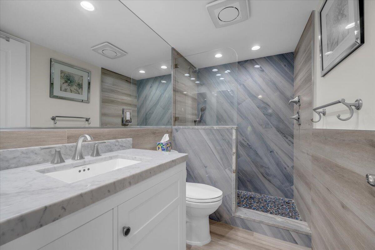 OCEAN PARKS CONDO - Residential