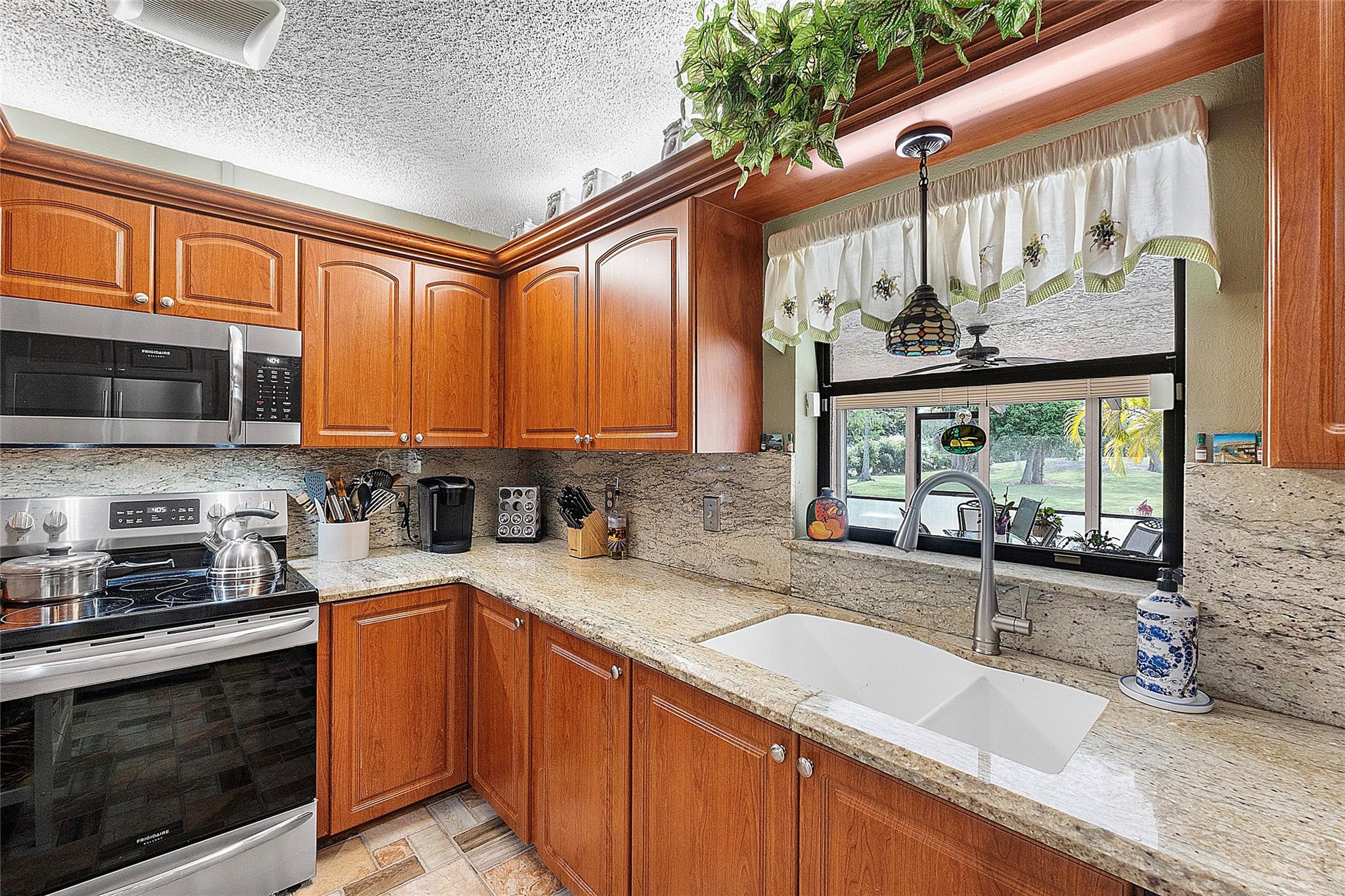 Pines 2 at Woodmont - Residential