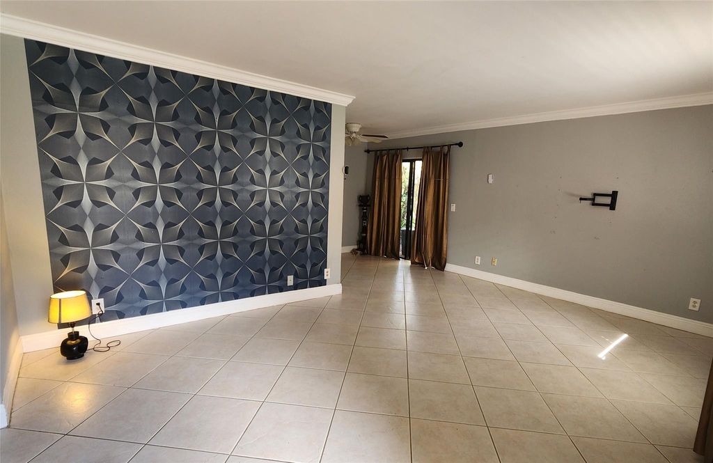 Photo of 1826 N Dixie Highway #102, Fort Lauderdale, FL 33305 (MLS # F10420640)