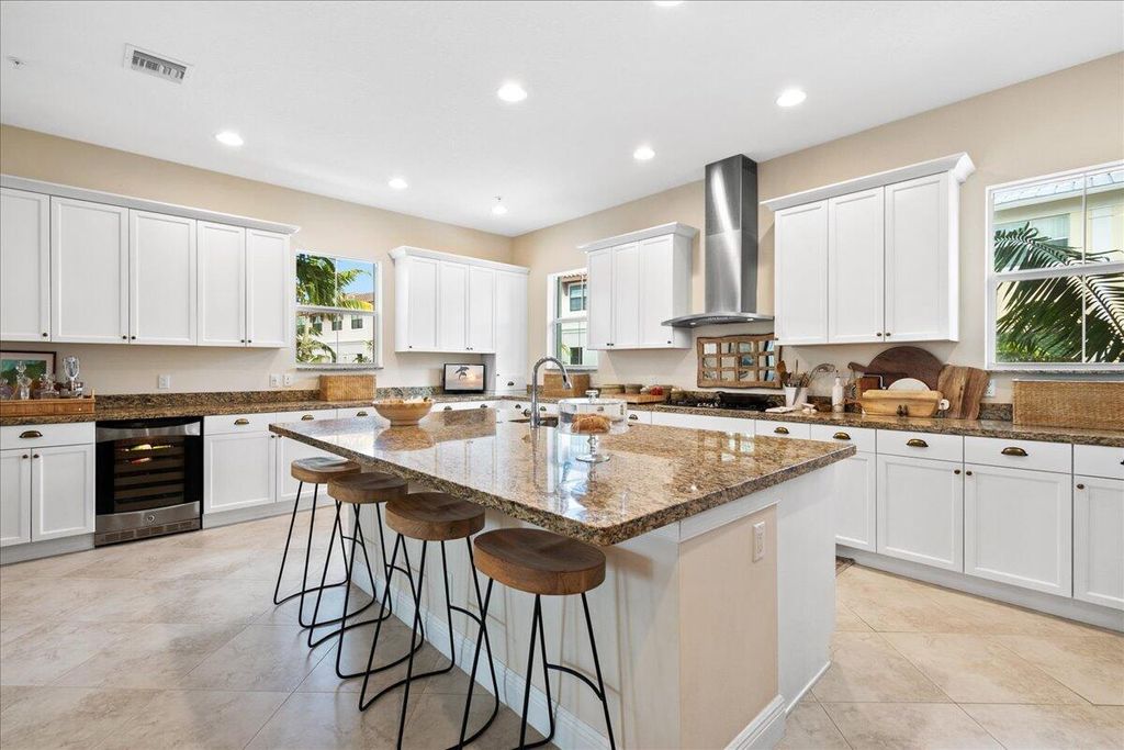 Photo of 13324 Alton Road, Palm Beach Gardens, FL 33418 (MLS # R10991335)