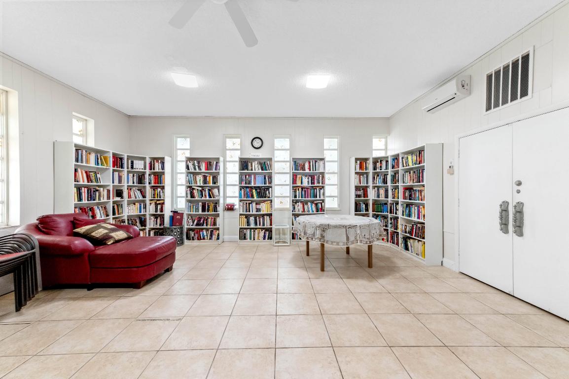 Hawaiian Gardens - Residential