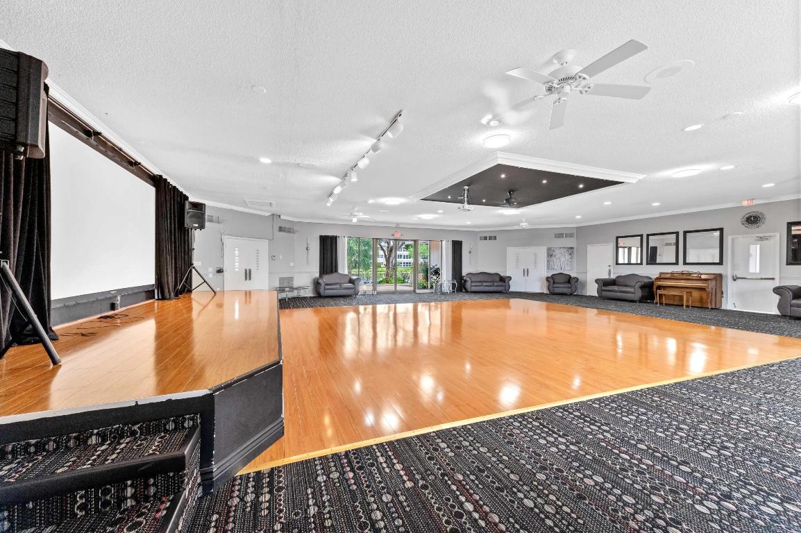 Hawaiian Gardens - Residential