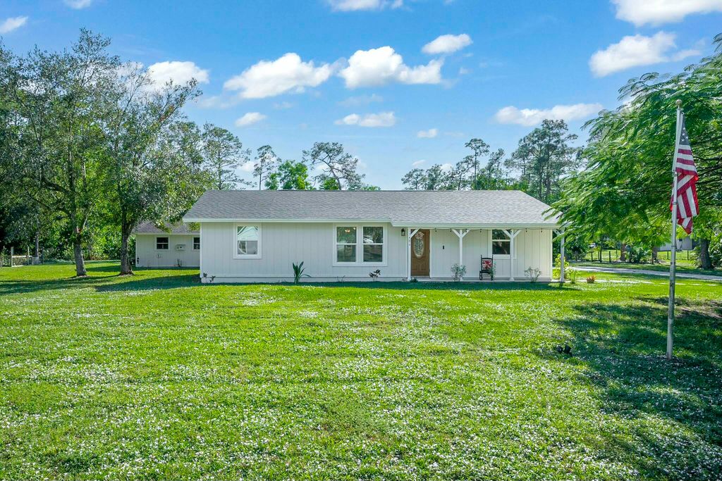 Photo of 13484 158th Street N, Jupiter, FL 33478 (MLS # R11057374)