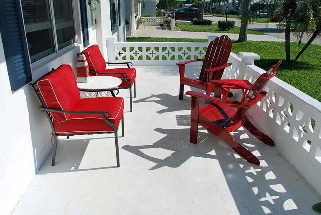 Photo of 911 SW 6th Avenue, Boynton Beach, FL 33426 (MLS # R10967835)