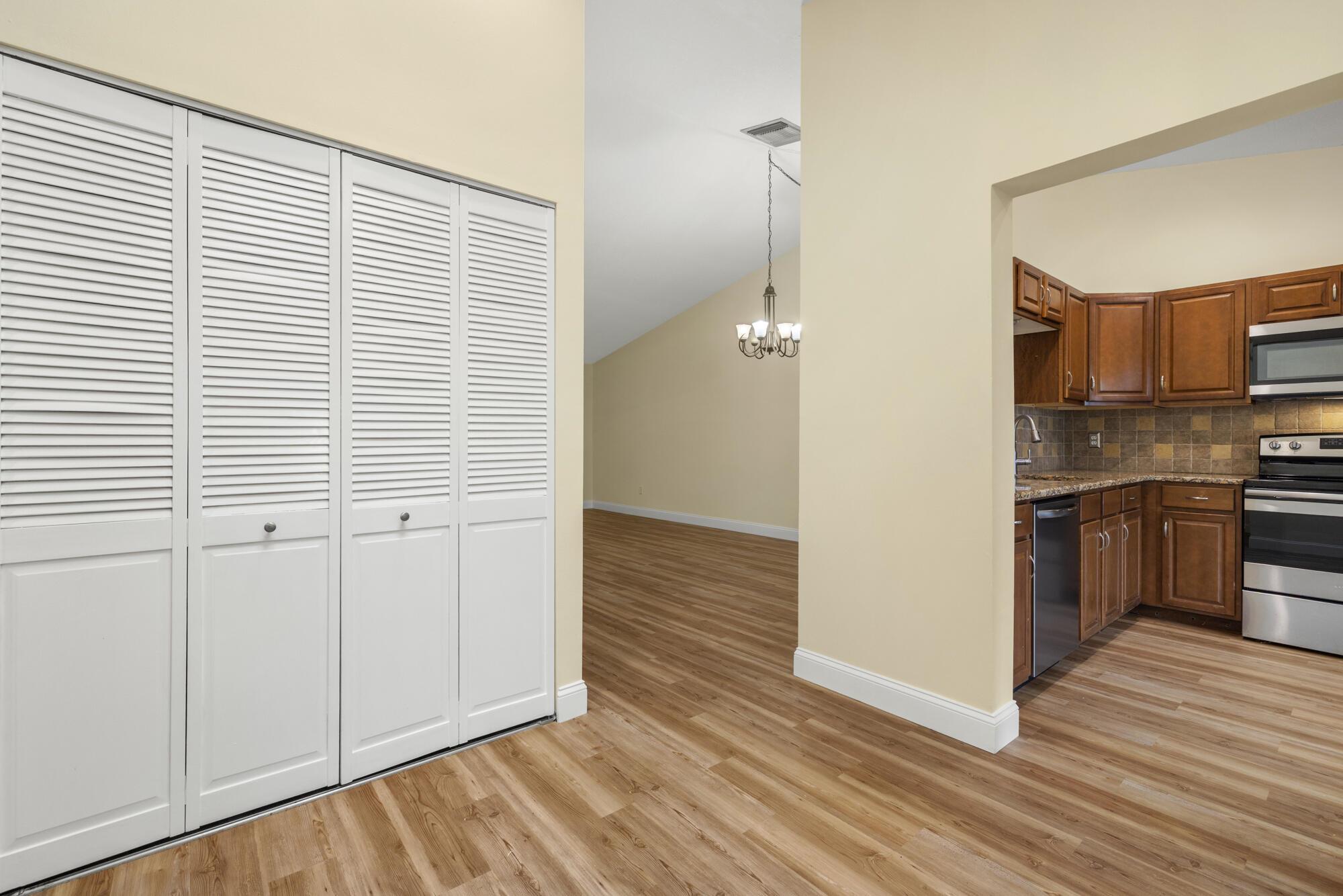 Properties 13033 Northshire Trail 24