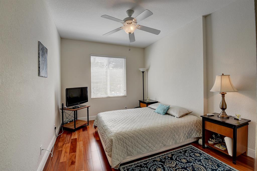 KNOLLWOOD PUD - Residential