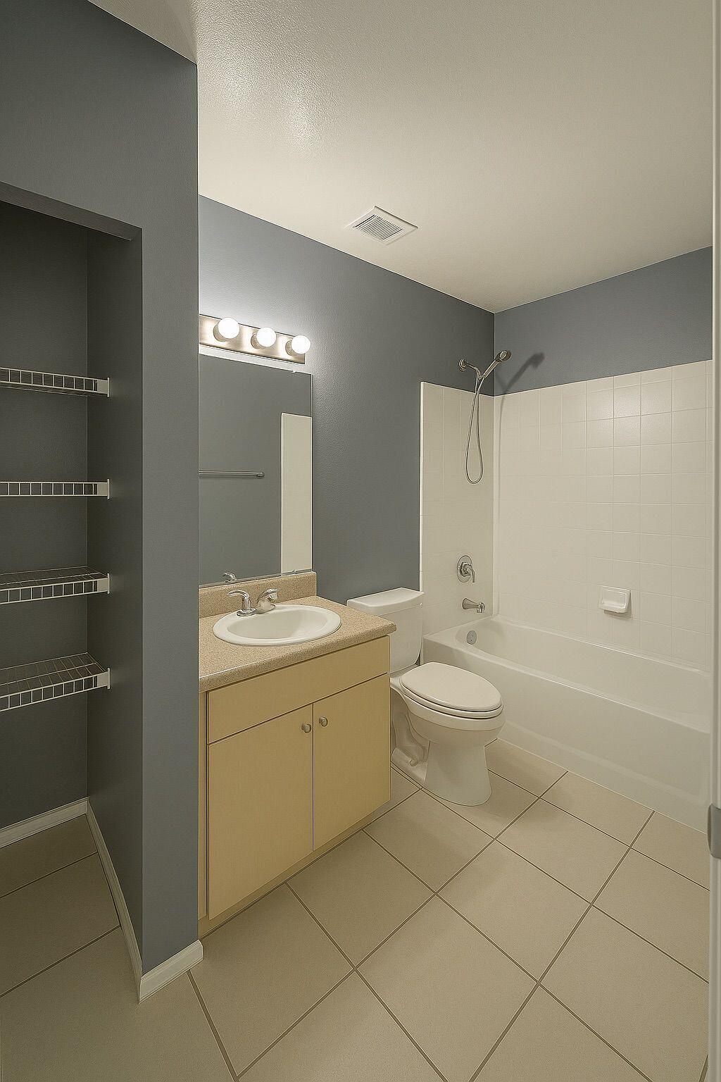 ST ANDREWS PALM BEACH CONDO III - Residential Lease