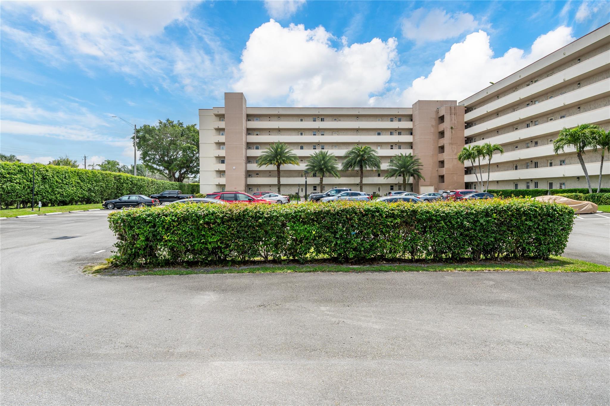 Hollybrook Golf & Tennis - Residential