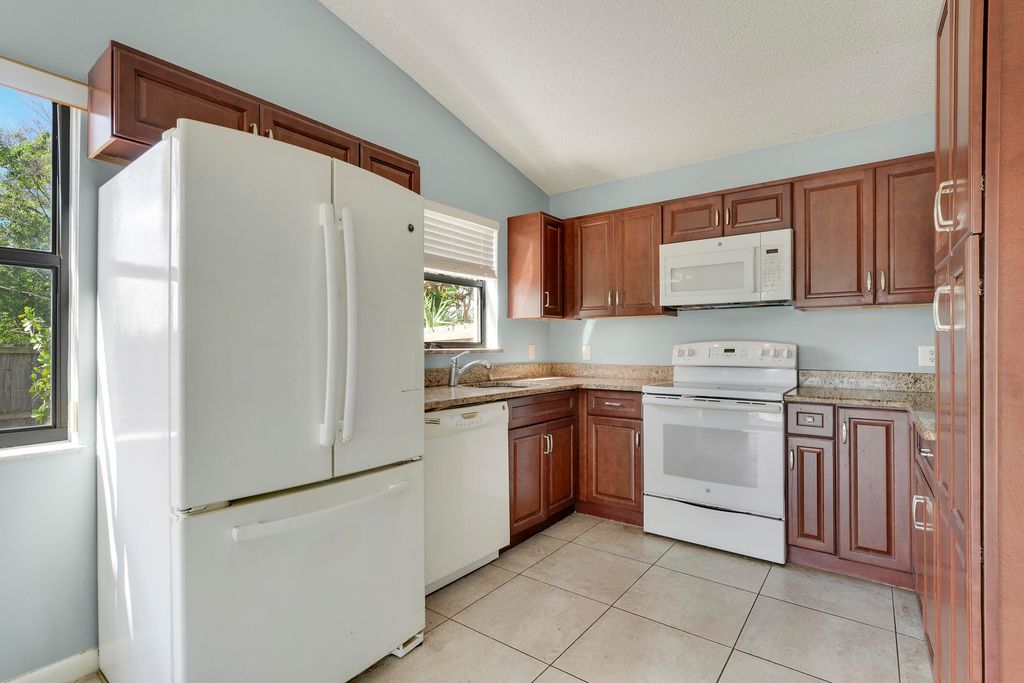 Photo of 4617 SE Geneva Drive, Stuart, FL 34997 (MLS # B26029433)
