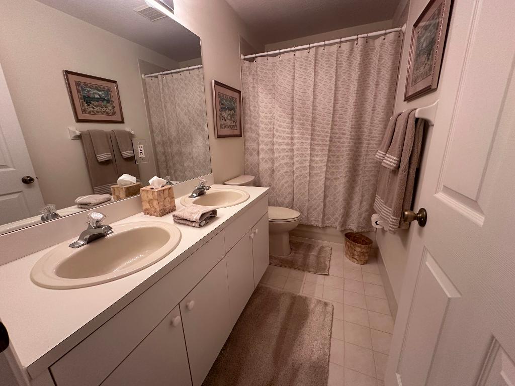 Yacht Harbor Manor - Residential Lease