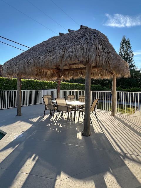 Yacht Harbor Manor - Residential Lease