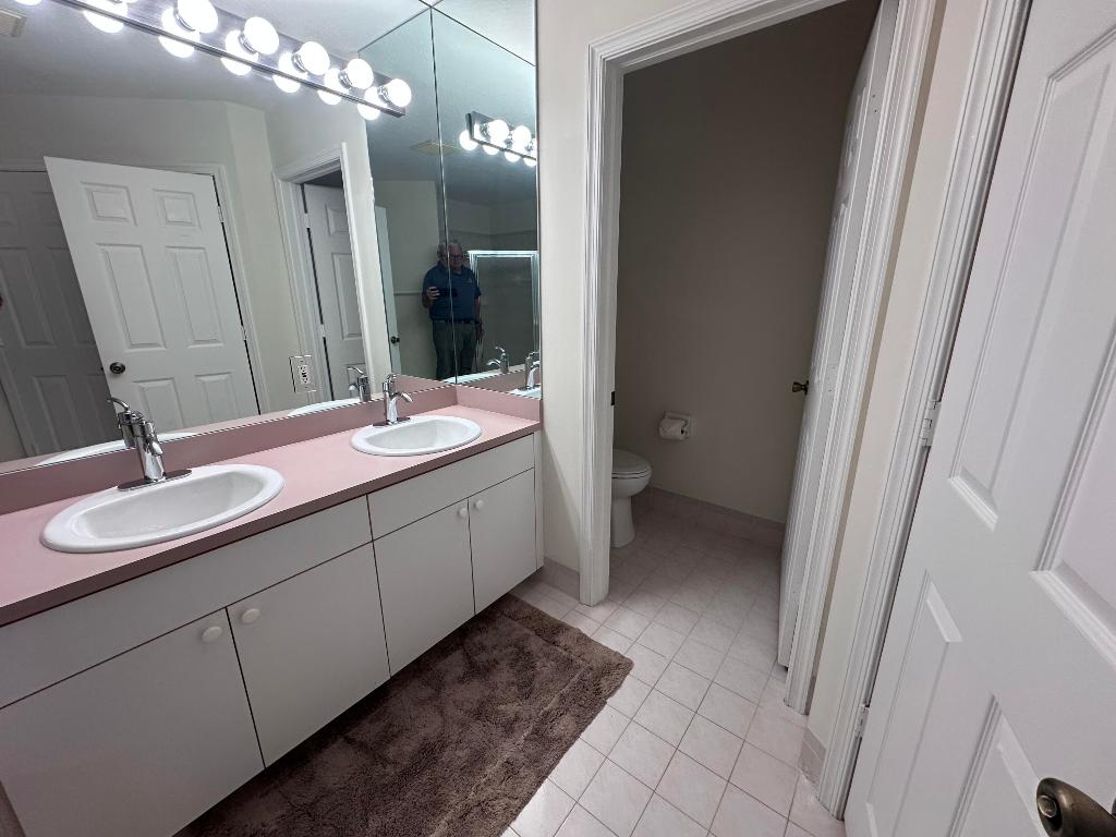 Yacht Harbor Manor - Residential Lease