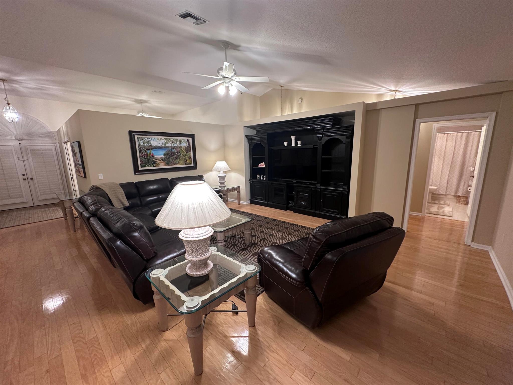 Yacht Harbor Manor - Residential Lease