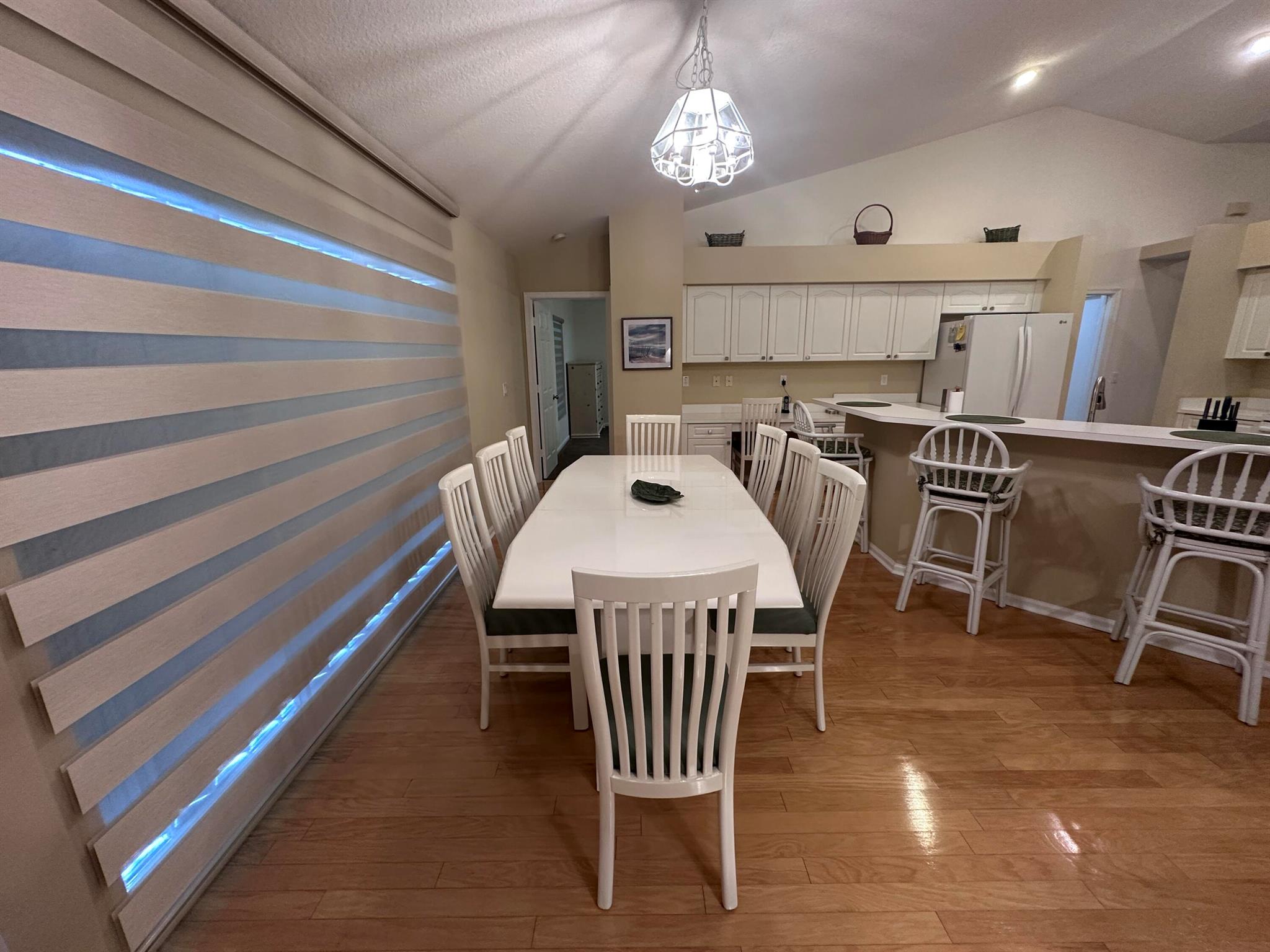 Yacht Harbor Manor - Residential Lease