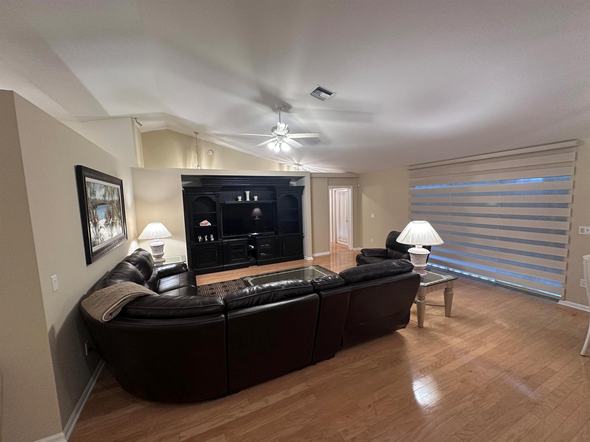 Yacht Harbor Manor - Residential Lease