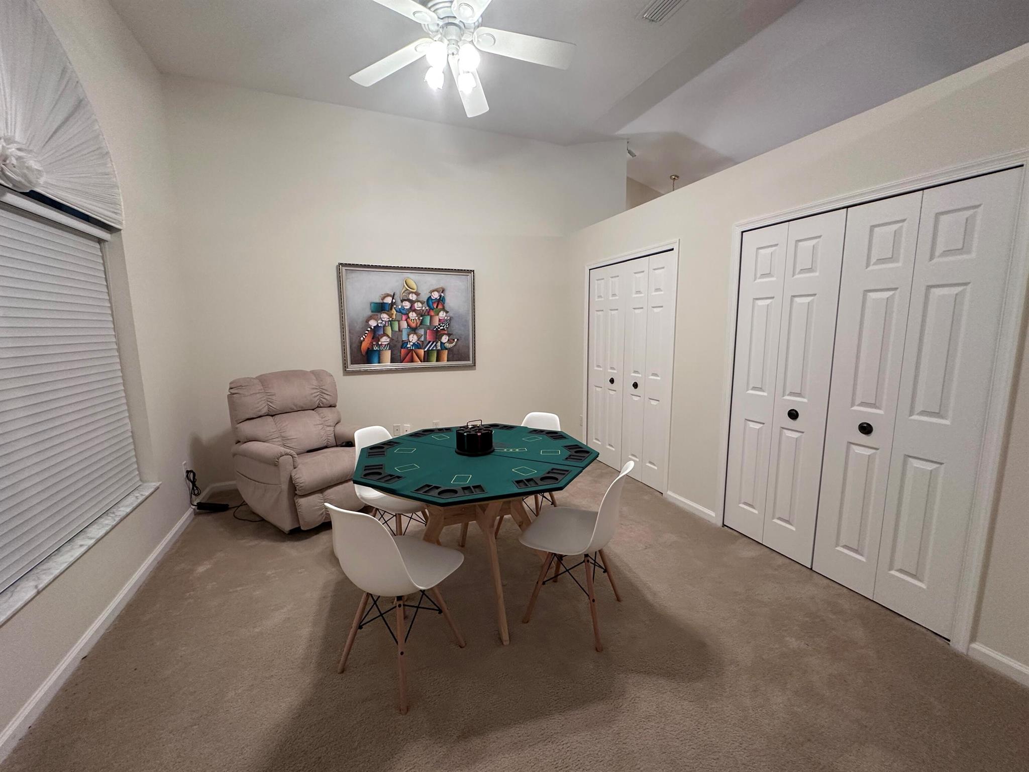 Yacht Harbor Manor - Residential Lease