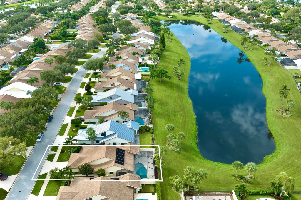 Photo of 240 E River Park Drive, Jupiter, FL 33477 (MLS # R10927020)