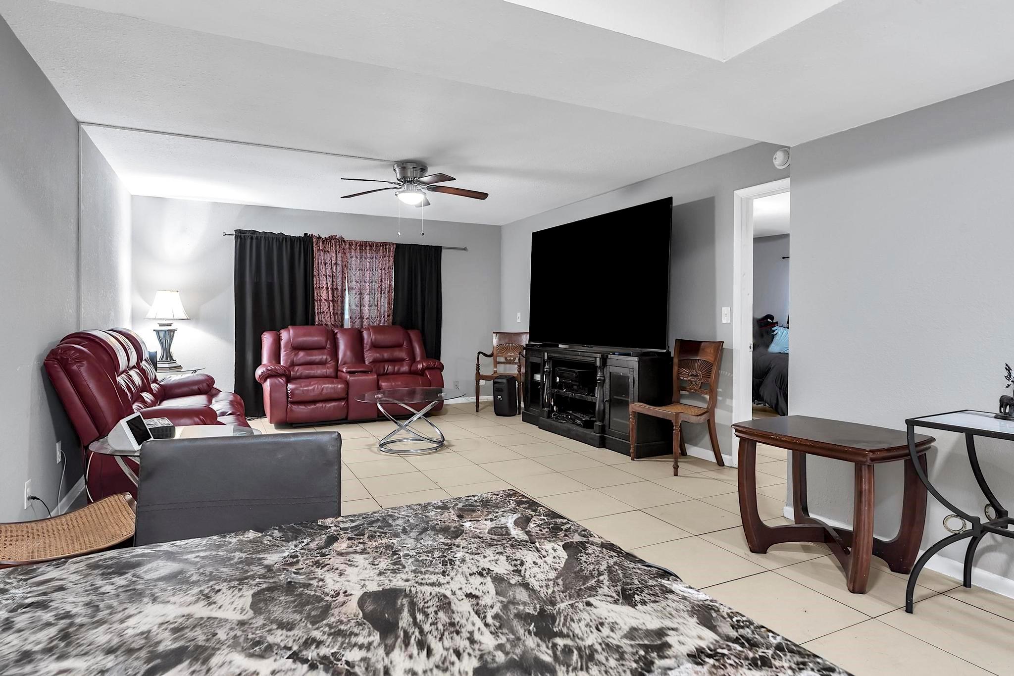 Madison Manor - Residential