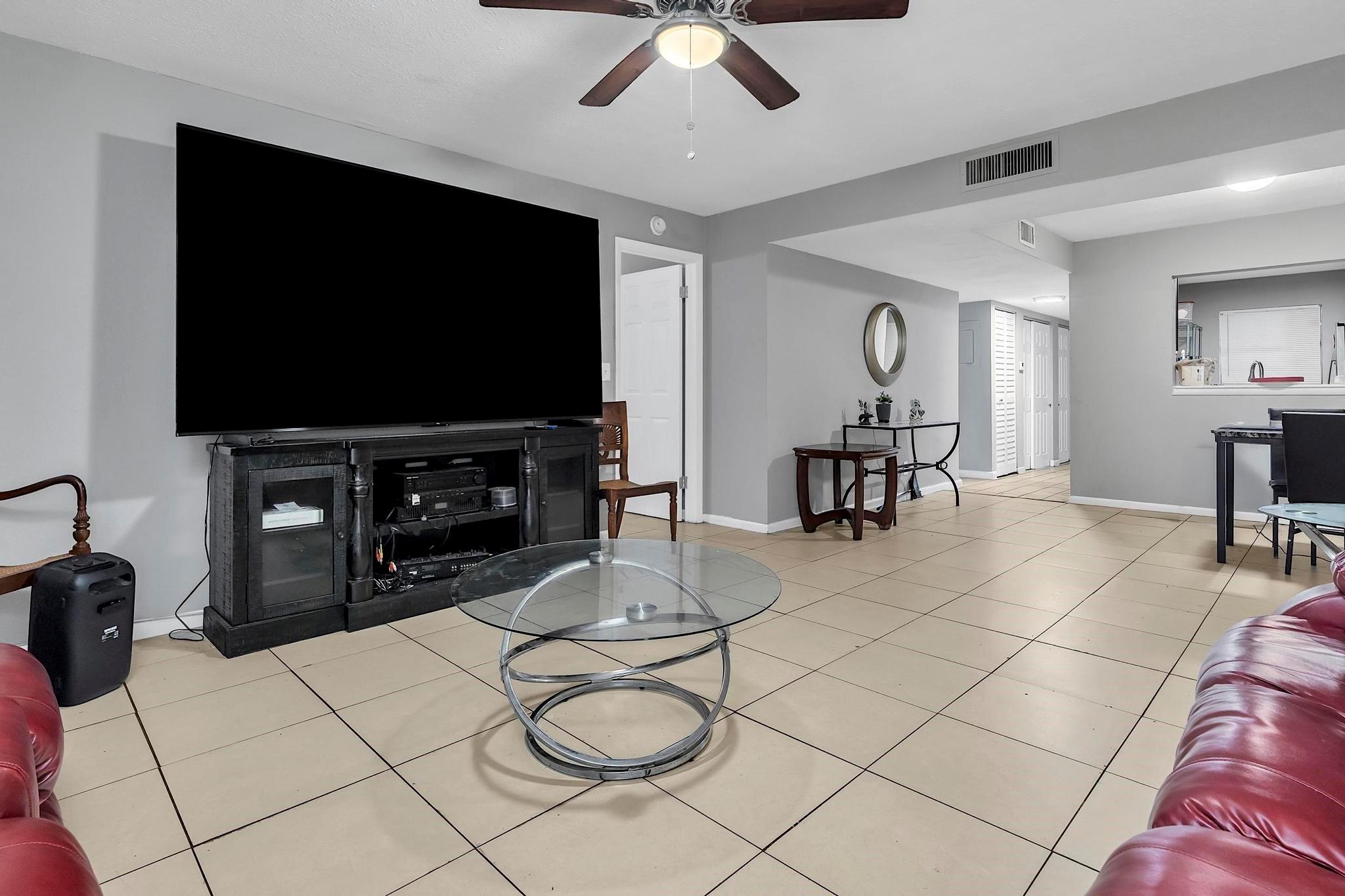 Madison Manor - Residential