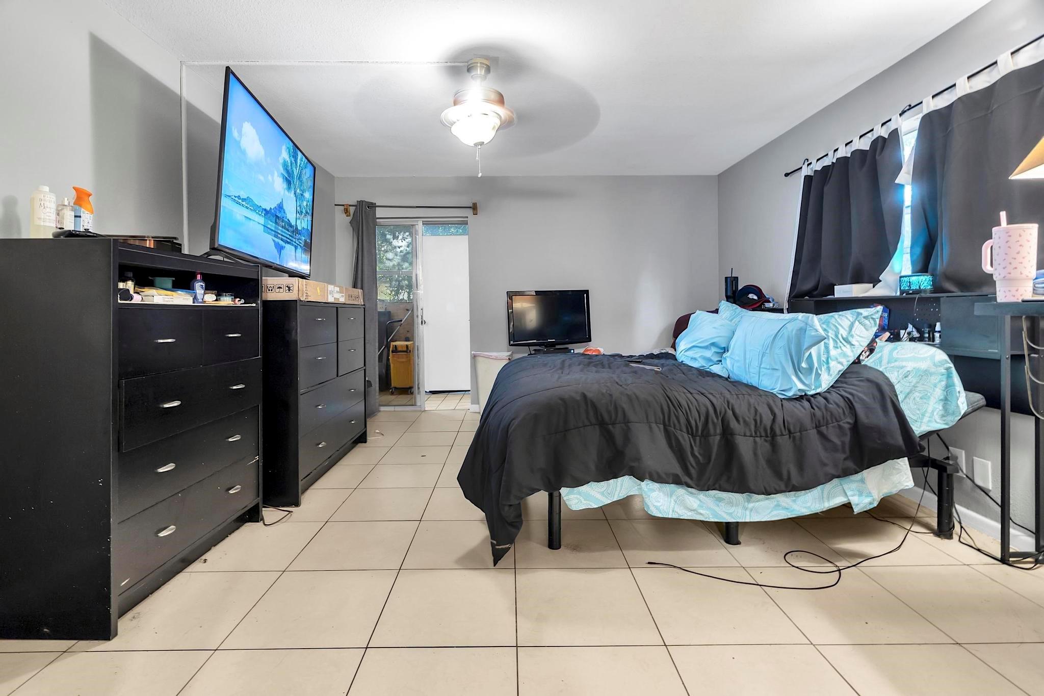 Madison Manor - Residential