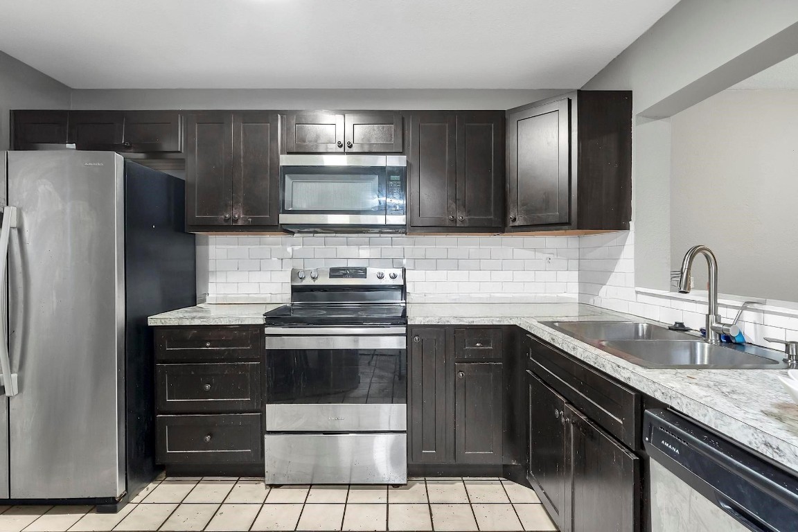 Madison Manor - Residential