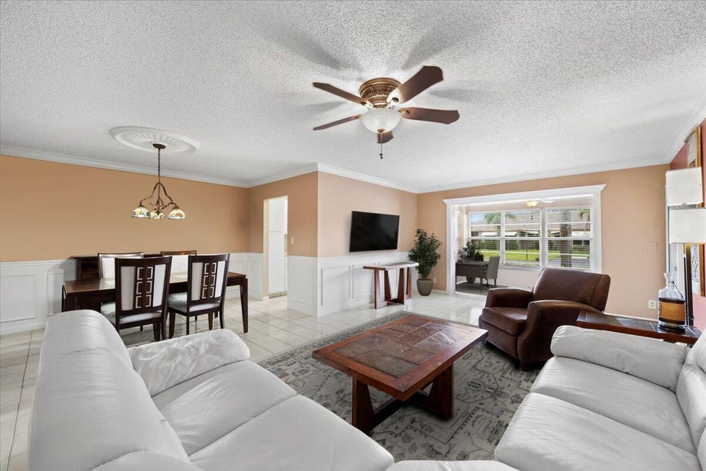 Photo of 1422 High Point Way NW #B, Delray Beach, FL 33445 (MLS # R11095056)