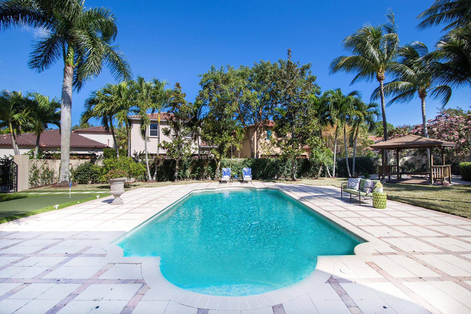 VALENCIA AT ABACOA - Residential