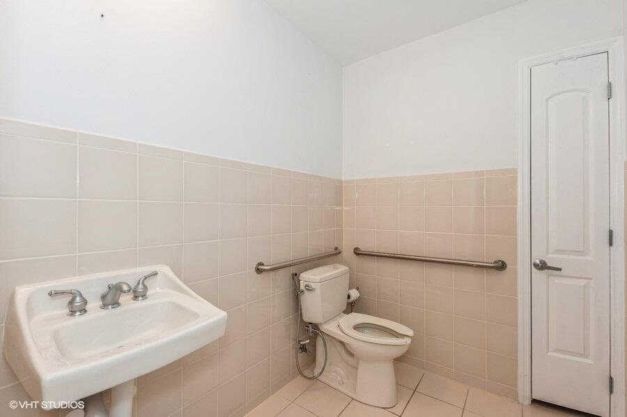 ONE CITY PLAZA CONDO - Residential Lease