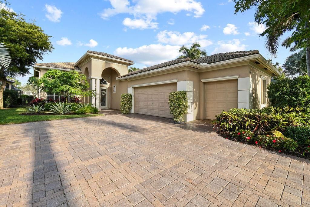 Photo of 109 Orchid Cay Drive, Palm Beach Gardens, FL 33418 (MLS # R10772267)