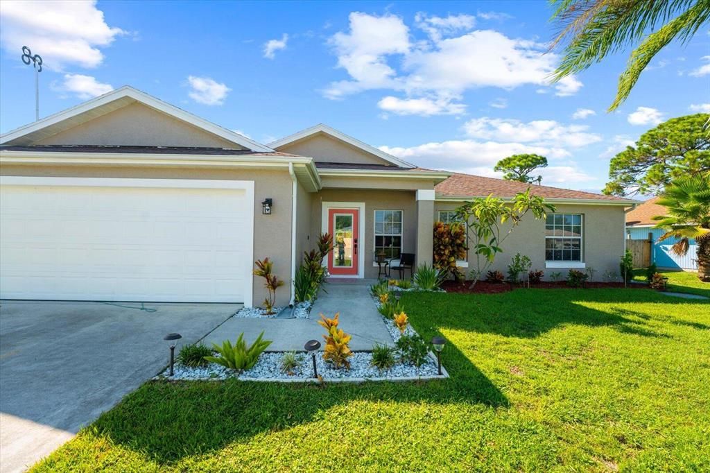Photo of 2032 SE South Buttonwood Drive Dr SE, Port Saint Lucie, FL 34953 (MLS # R10833885)