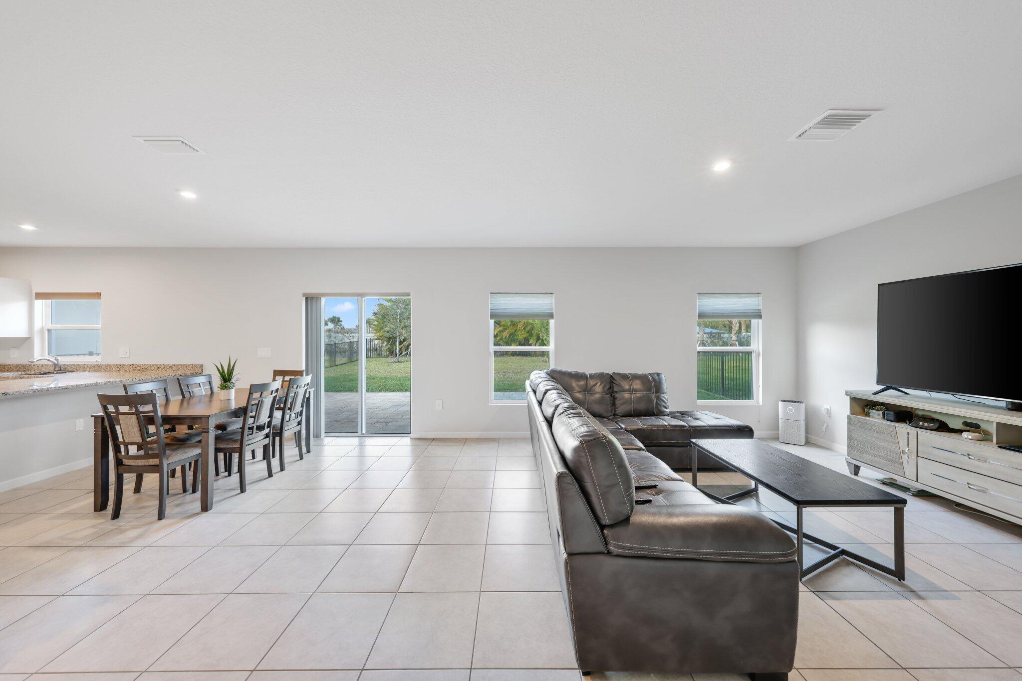 AVALON CROSSING - Residential