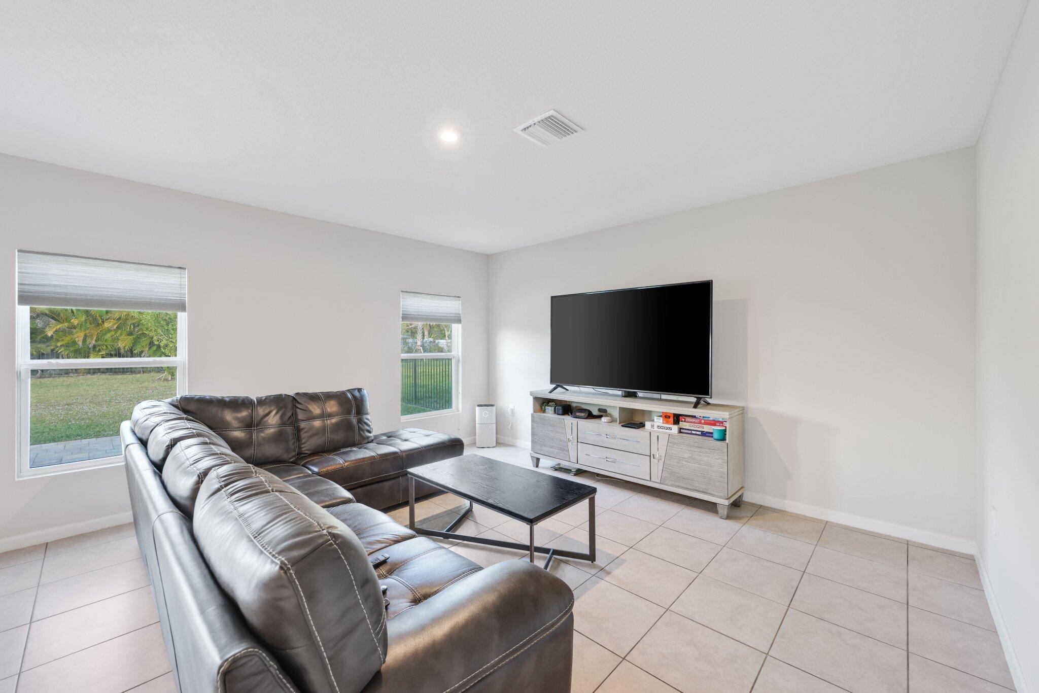 AVALON CROSSING - Residential