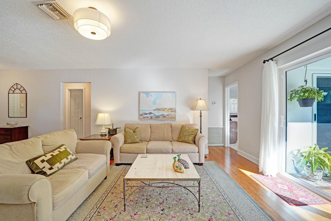 Coral Ridge - Residential