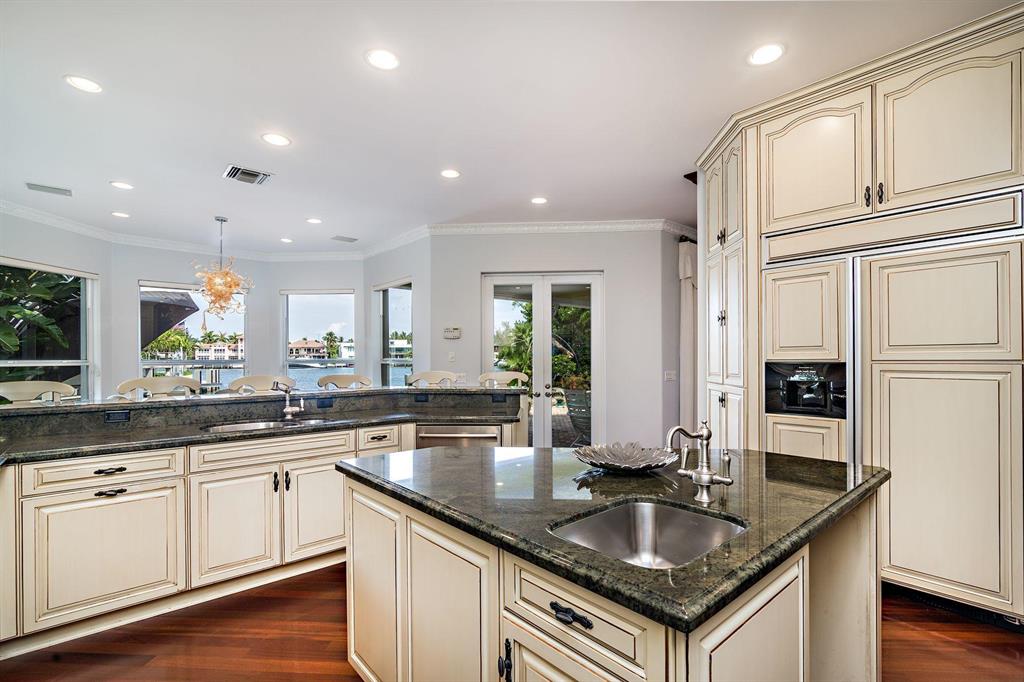 SUN AND SURF CLUB COMMUNI - Residential