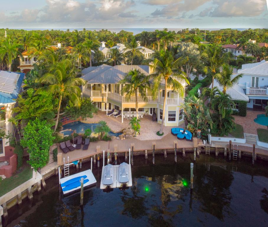 SUN AND SURF CLUB COMMUNITY - Residential