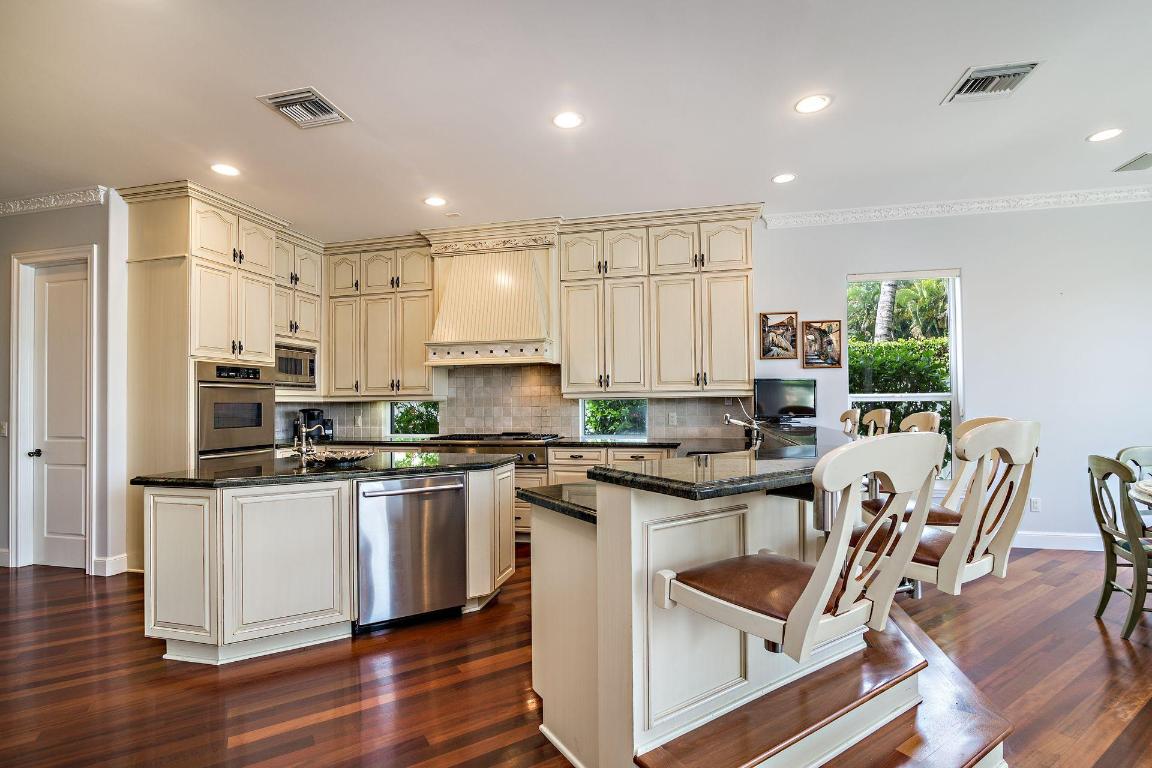 SUN AND SURF CLUB COMMUNITY - Residential