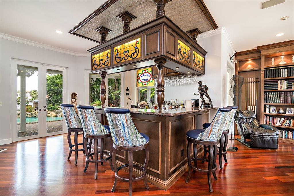 SUN AND SURF CLUB COMMUNI - Residential