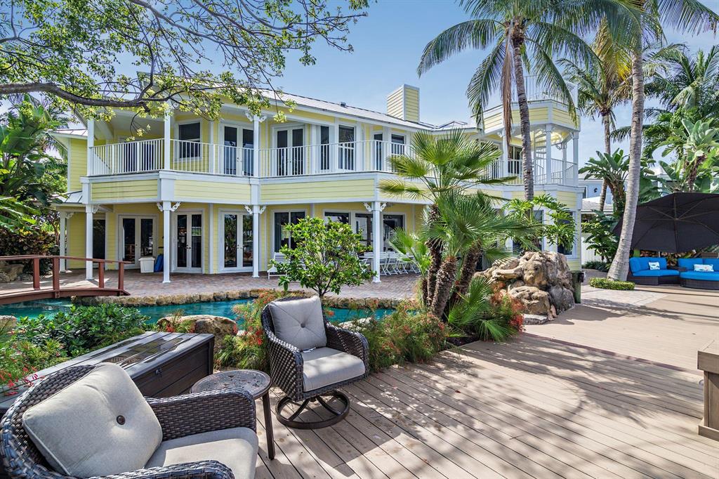 SUN AND SURF CLUB COMMUNI - Residential