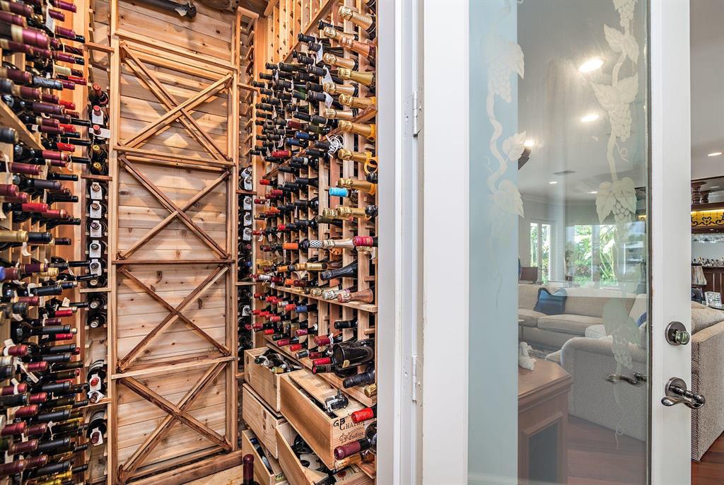 SUN AND SURF CLUB COMMUNI - Residential