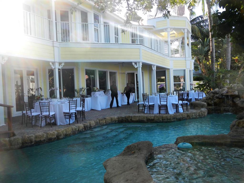 SUN AND SURF CLUB COMMUNI - Residential