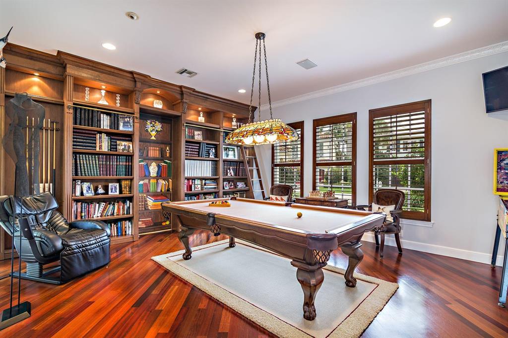 SUN AND SURF CLUB COMMUNI - Residential