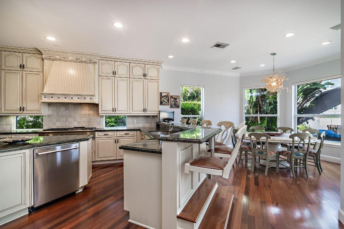 SUN AND SURF CLUB COMMUNITY - Residential