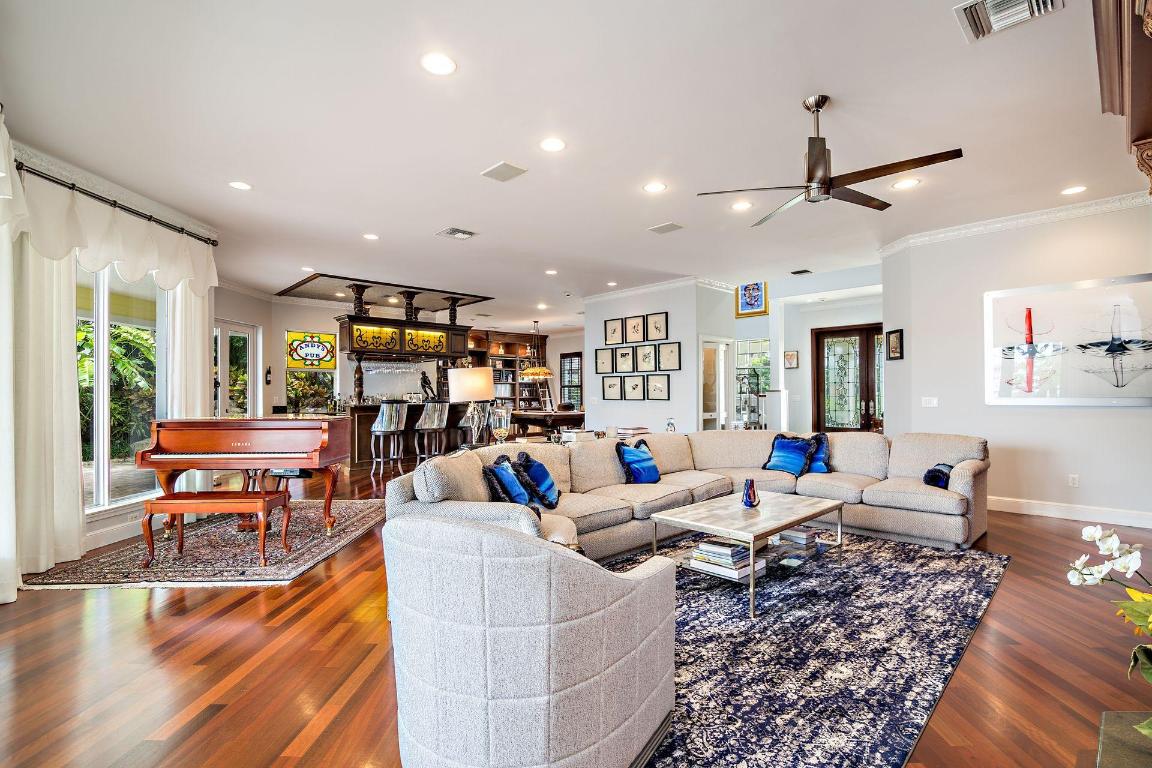 SUN AND SURF CLUB COMMUNITY - Residential