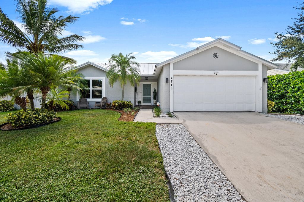 Photo of 171 Greentree Circle Cir, Jupiter, FL 33458 (MLS # R10809511)
