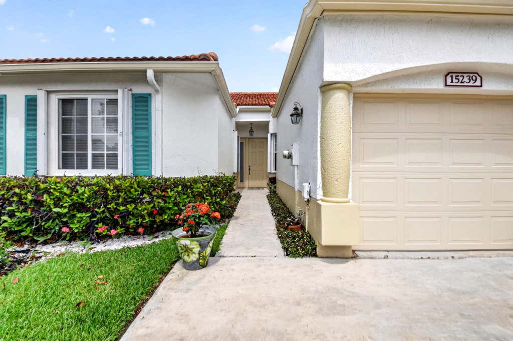Photo of 15239 Ixora Road, Delray Beach, FL 33484 (MLS # B26036127)