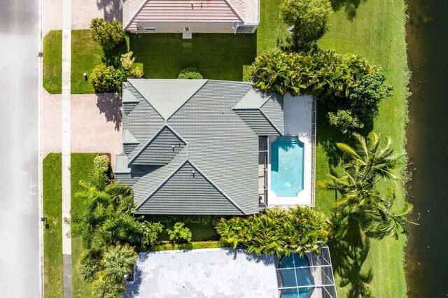 LAKEFIELD OF THE LANDINGS AT WELLINGTON 3B - Residential Lease