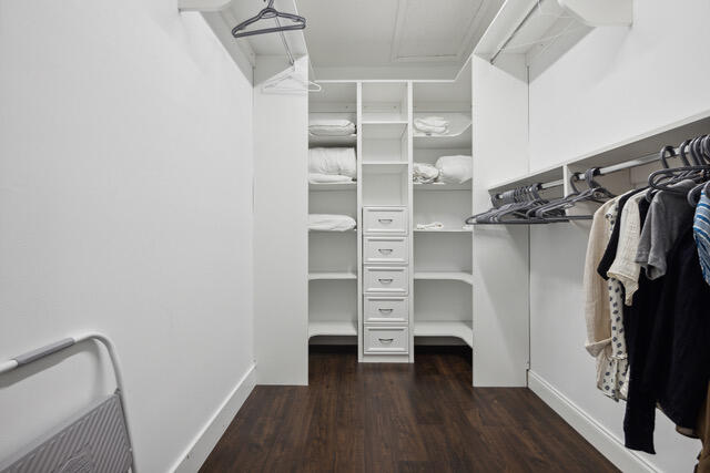 LAKEFIELD OF THE LANDINGS AT WELLINGTON 3B - Residential Lease