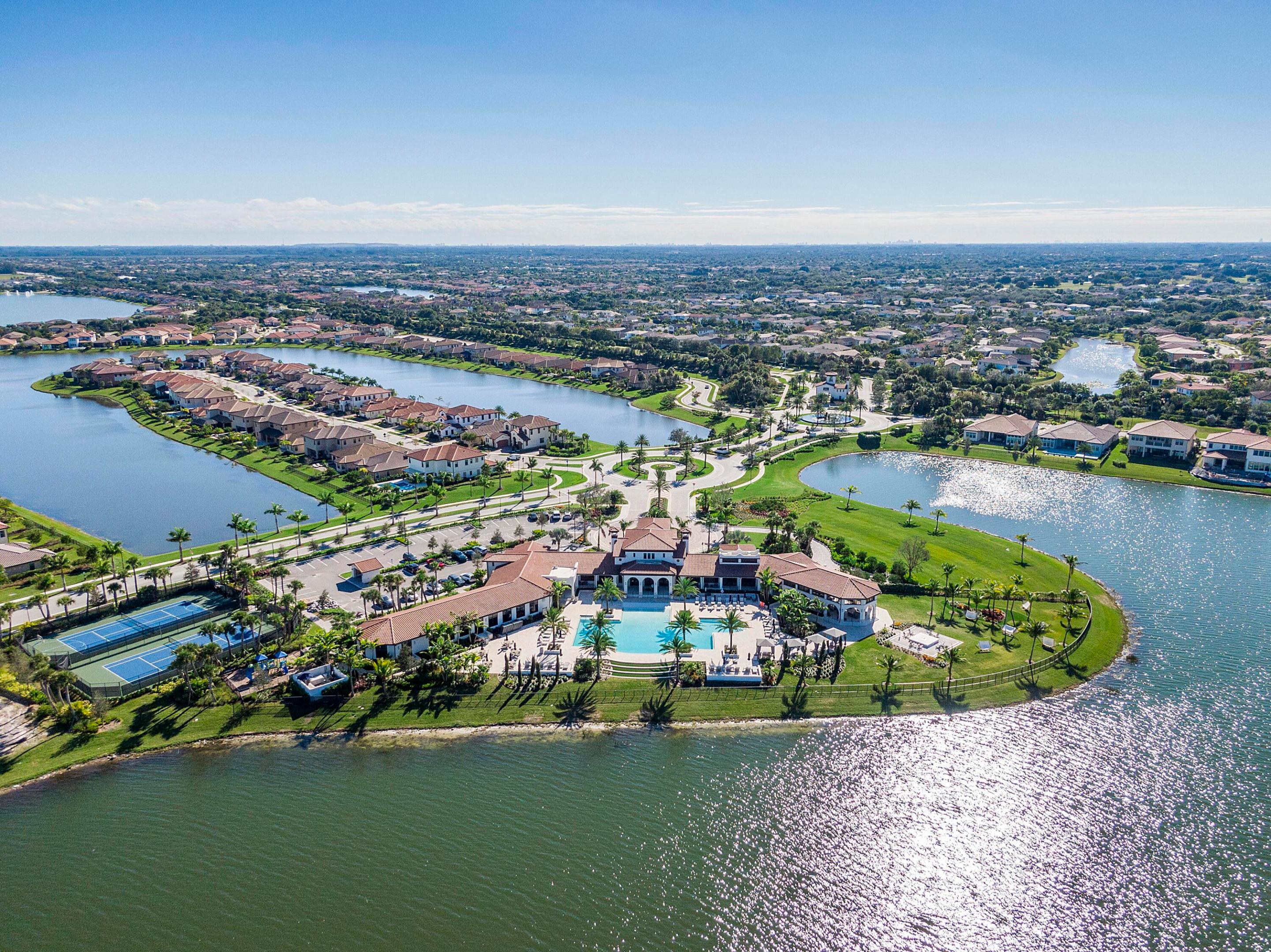 PARKLAND BAY - Residential